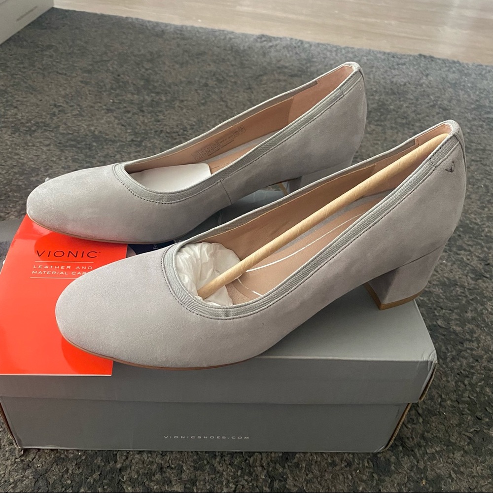 Vionic Olympia Natalie Pumps size 6.5 wide